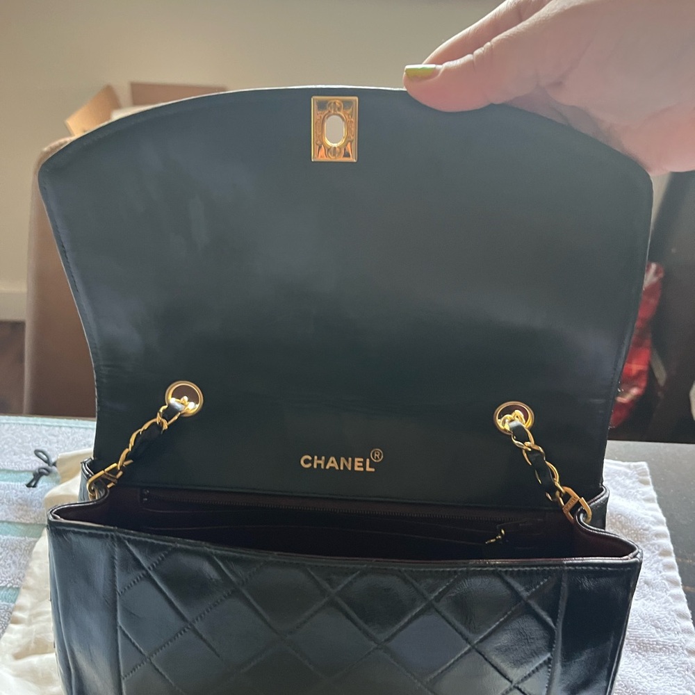 CHANEL Black Crossbody Bag with Gold Chain - Picture 8 of 16